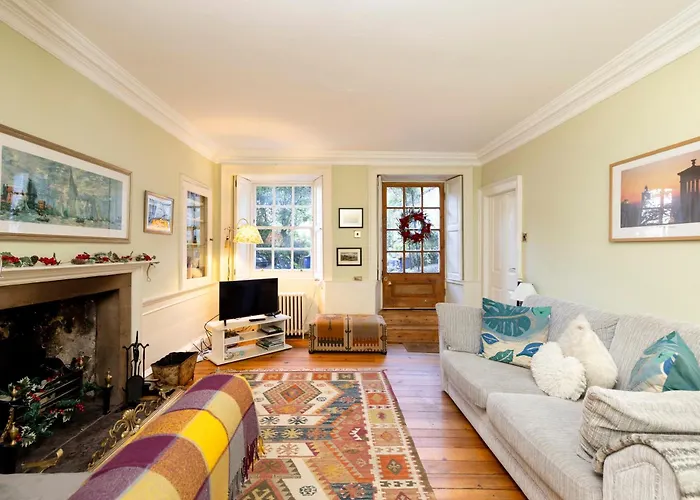 Joivy Beautiful Apartment, Private Garden, Calton Hill